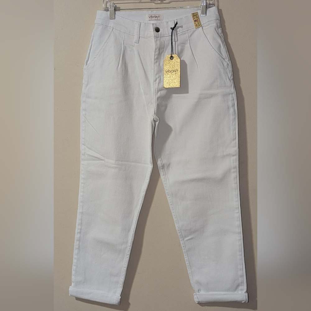 💥SALE💥Vibrant M.I.U White Denim Ankle Pants NWT
